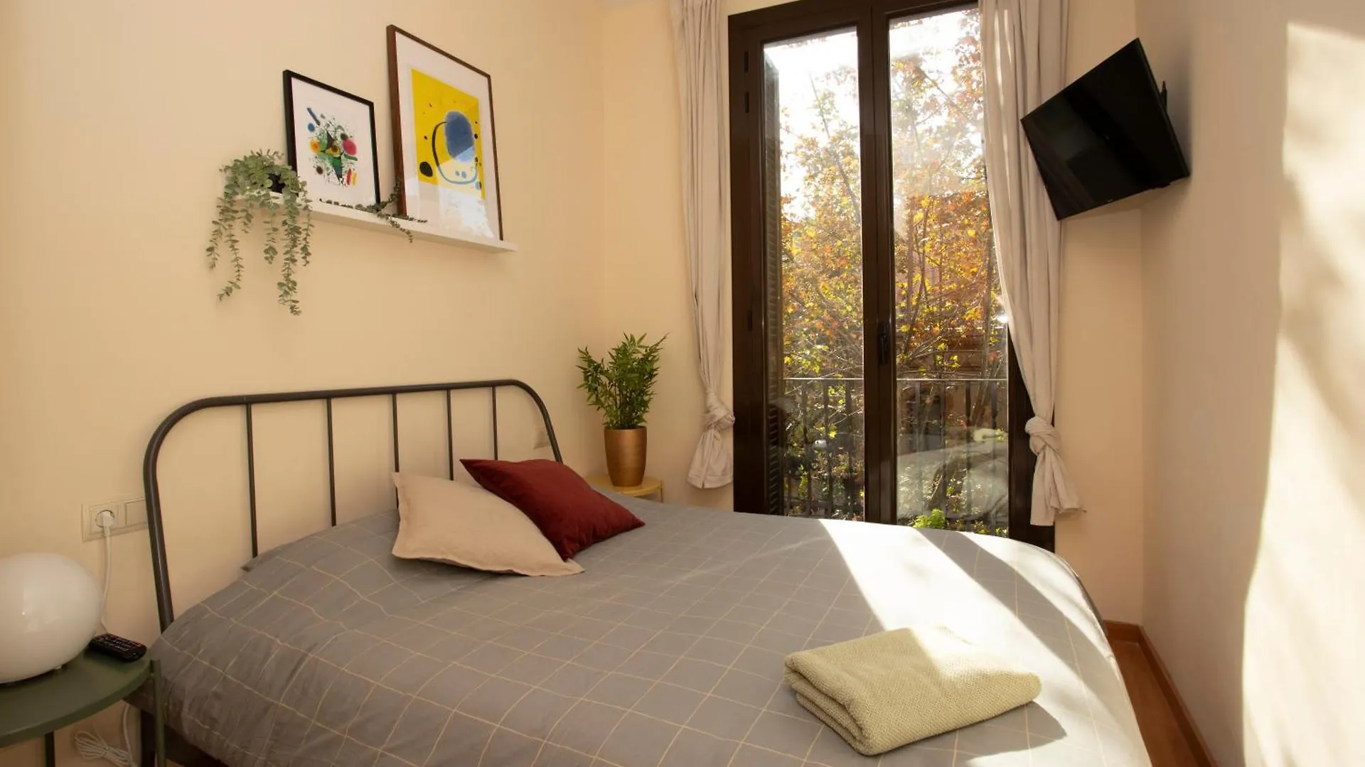Radiant Vista Apartment Eixample Barselona